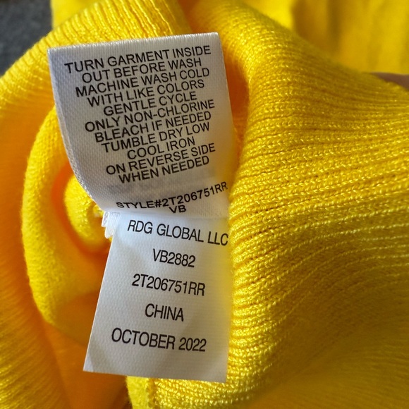 Rachel Zoe Women’s Yellow V-neck, elbow-length puff sleeves knit sweater Size S - Picture 7 of 11